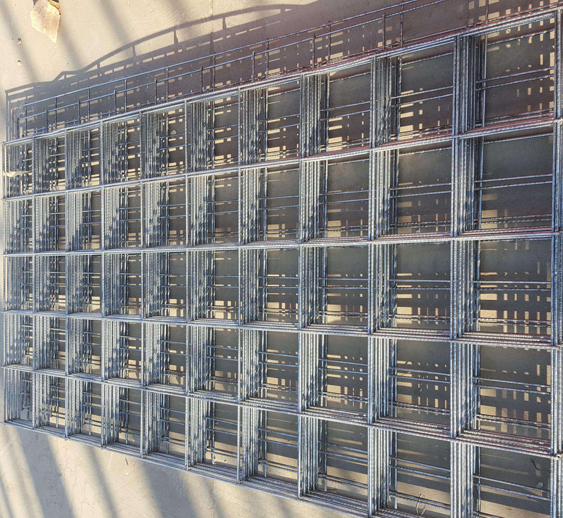 電焊建筑網(wǎng)片的常用規(guī)格都有哪些 電焊建筑網(wǎng)片的常用規(guī)格都有哪些