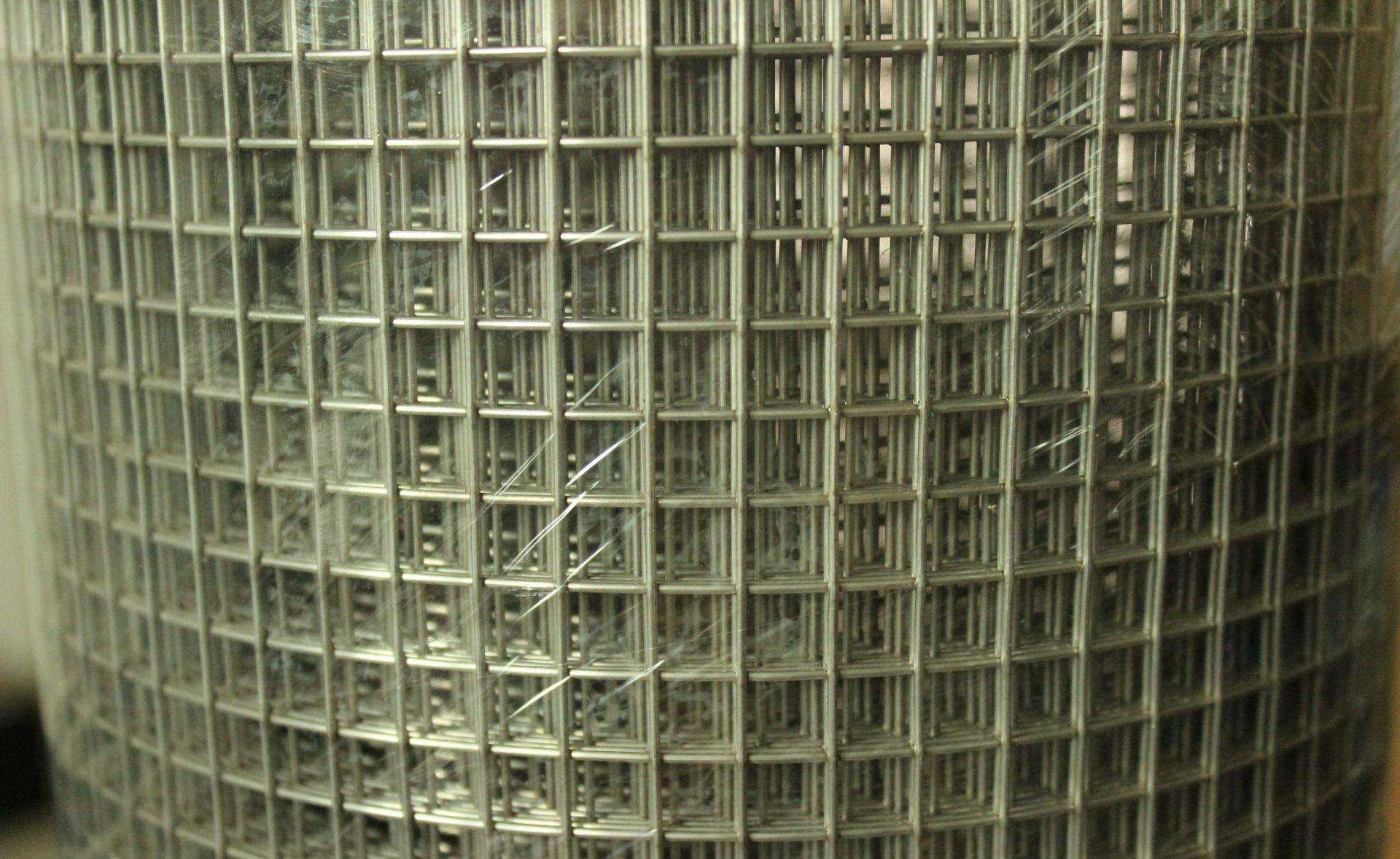 不銹鋼電焊網的優勢特點 不銹鋼電焊網的優勢特點